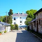 Rosedale House *